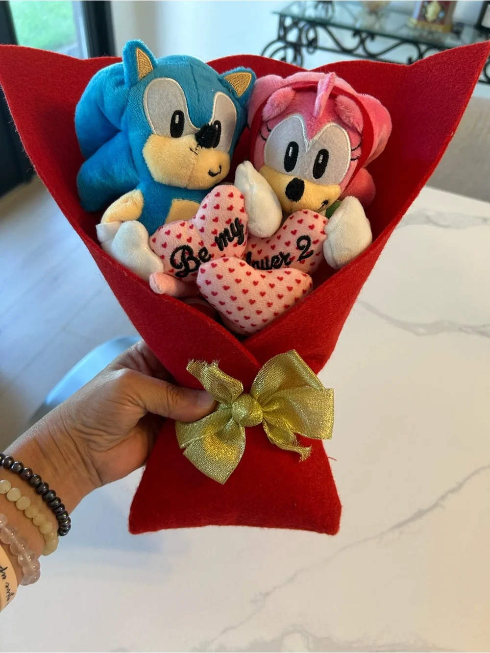 Sega Sonic & Amy Plush Valentine Bouquet with Blue & Pink Characters